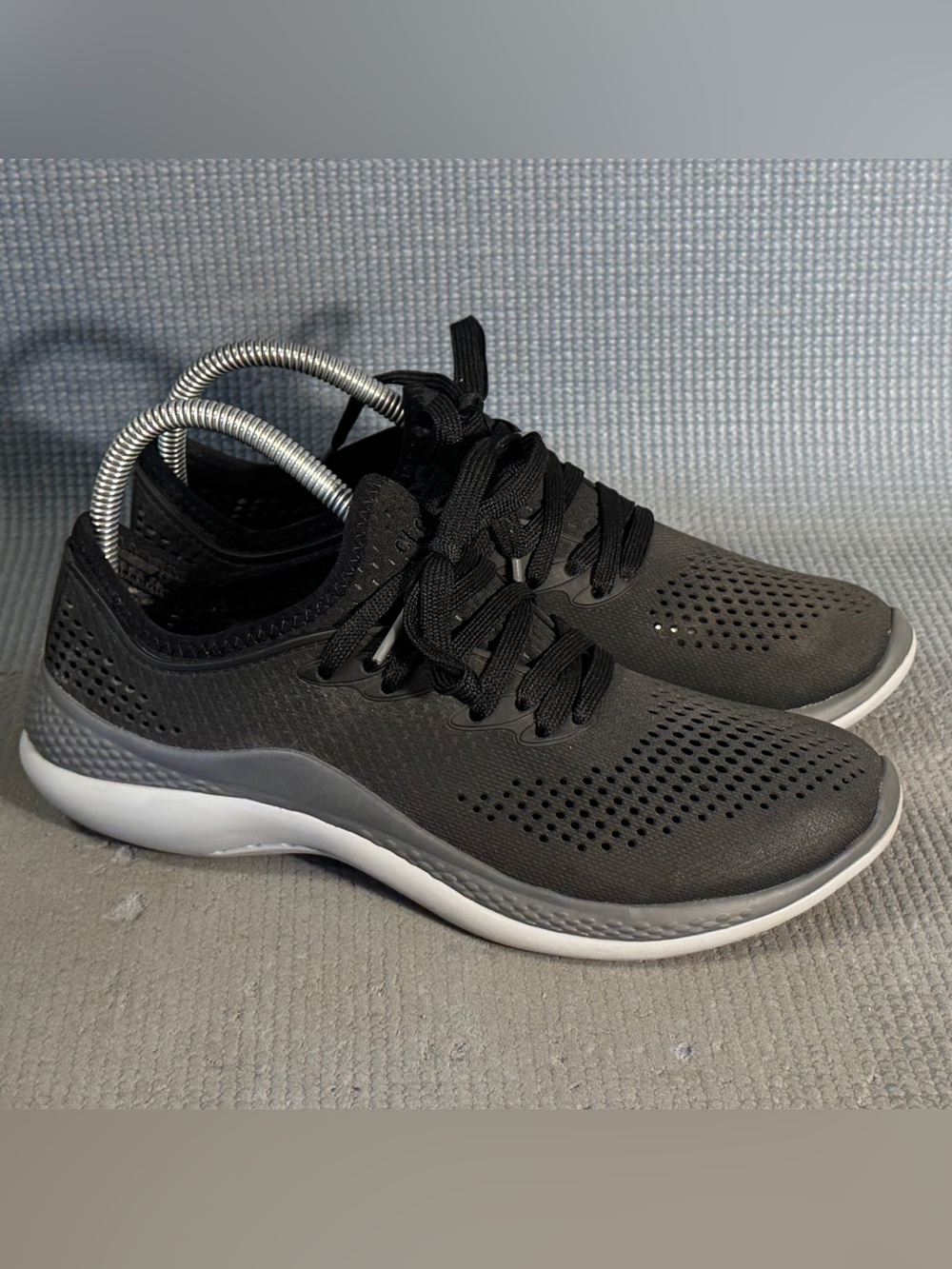 Crocs Women's LiteRide 360 Pacer Sneakers Black Size 8